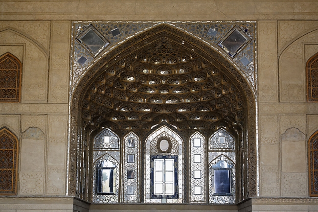 Ispahan-Palais des 40 colonnes-047